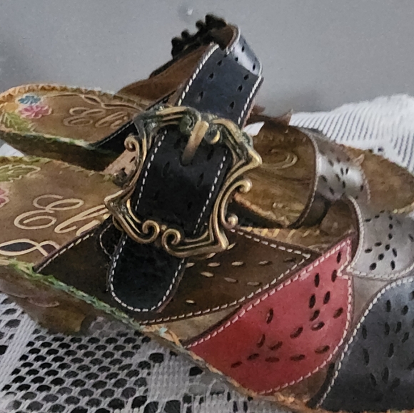 Elite by Corey's owner toe heels size 7 brown and then Muilti colors with brass - Picture 16 of 16